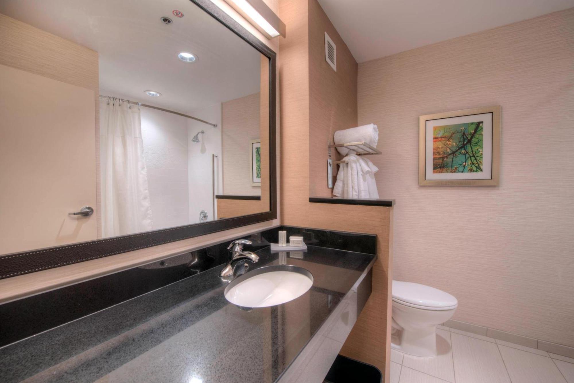 Fairfield Inn & Suites By Marriott Charlotte Airport Экстерьер фото